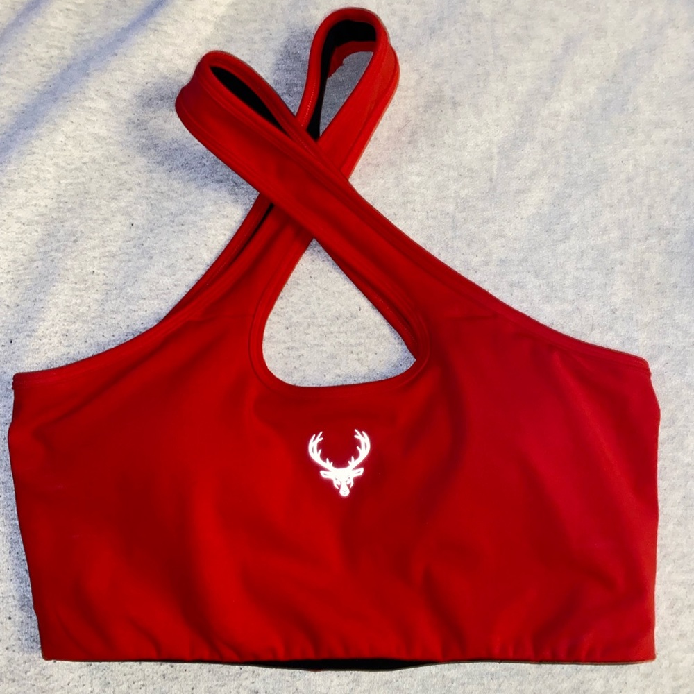 Medium criss cross sports bra from bucked up